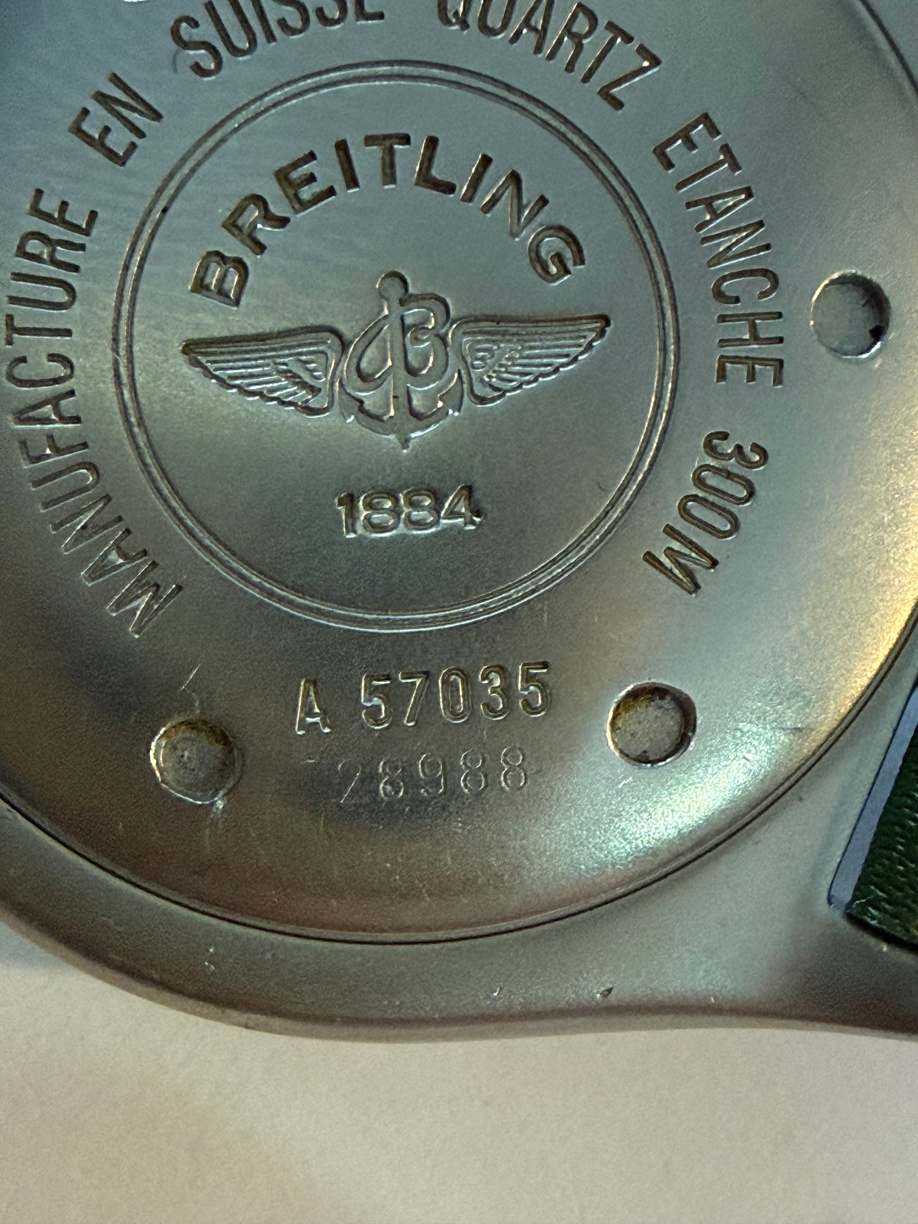 Breitling Colt Ref A57035. Diver 300m Quartz. Case 38mm. Work perfect