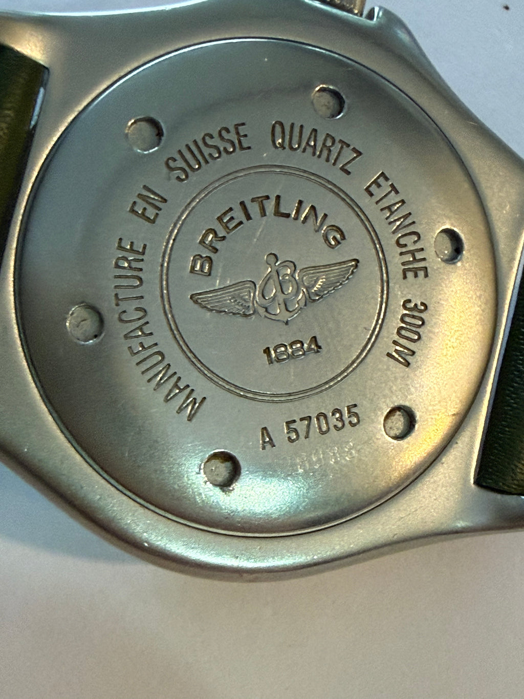 Breitling Colt Ref A57035. Diver 300m Quartz. Case 38mm. Work perfect