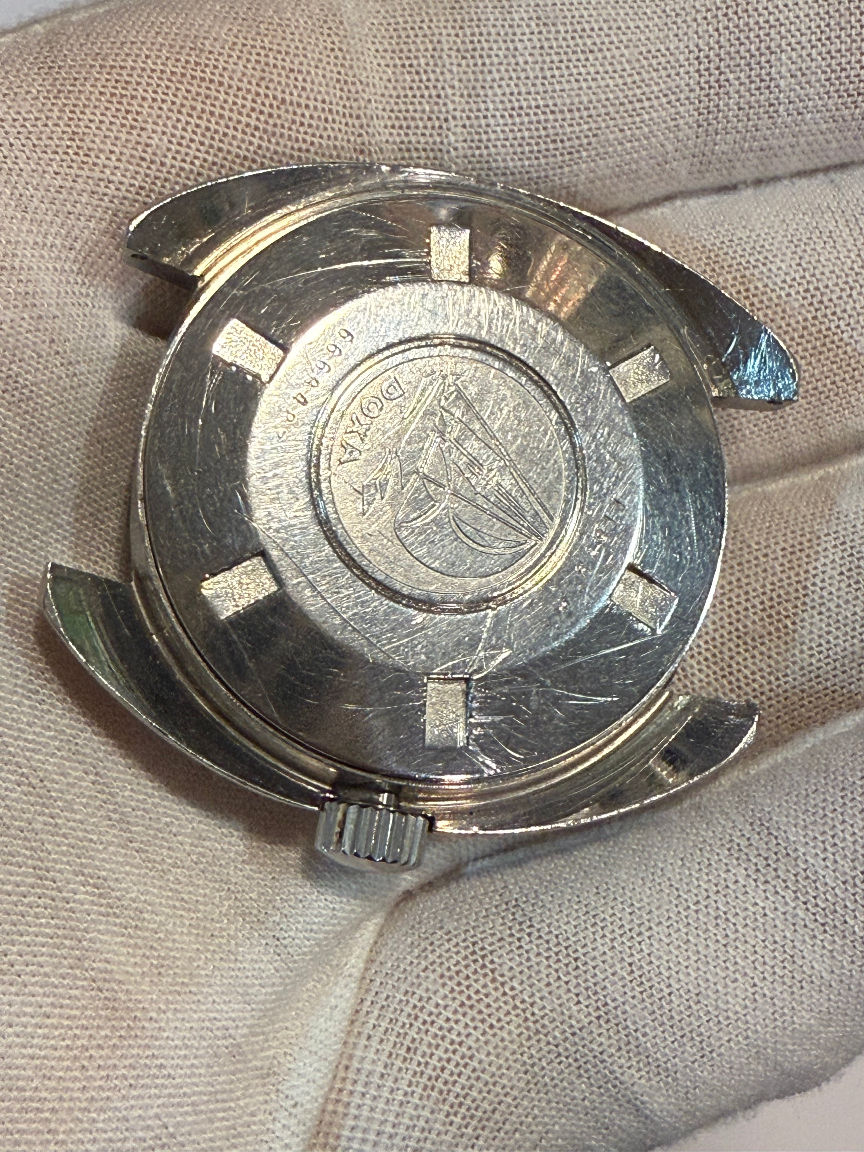 Doxa Sub 300T Diver case 300mm. Original moviment Doxa. Ref 11899 4. Serial 6668487.