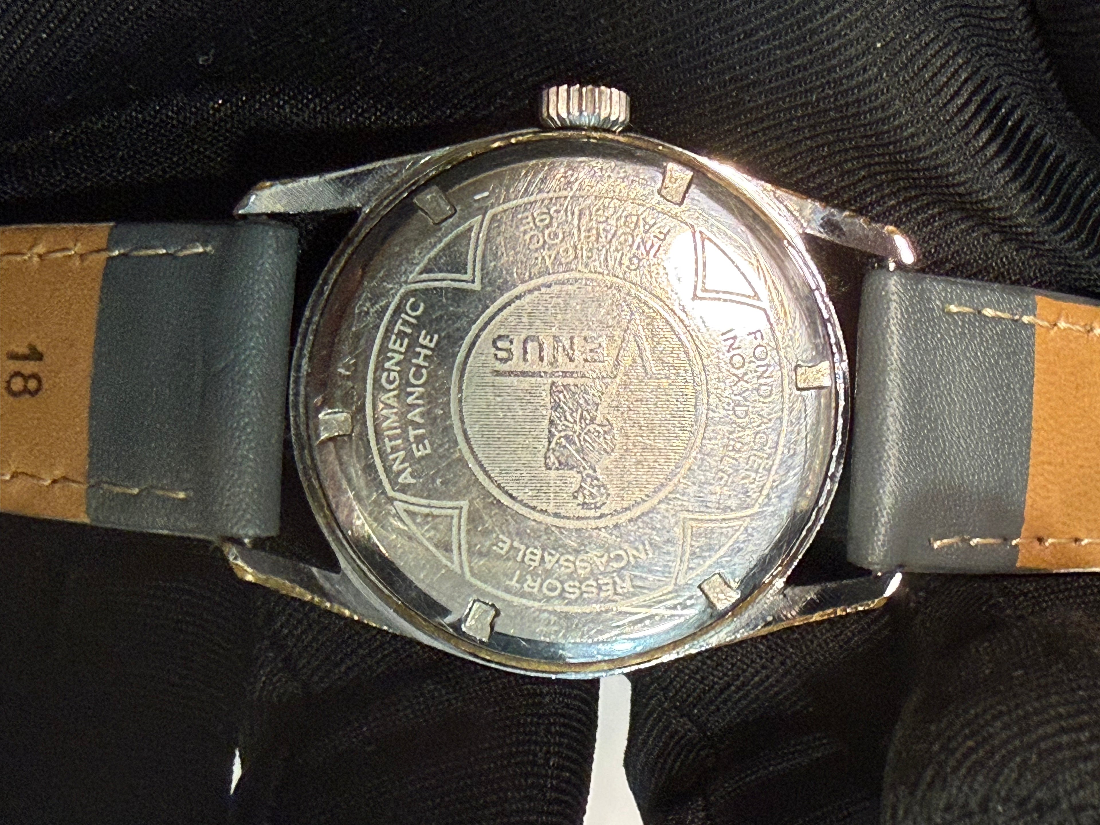 Venus Super Ref 611364. Case 34mm. Cal 336 N. Work