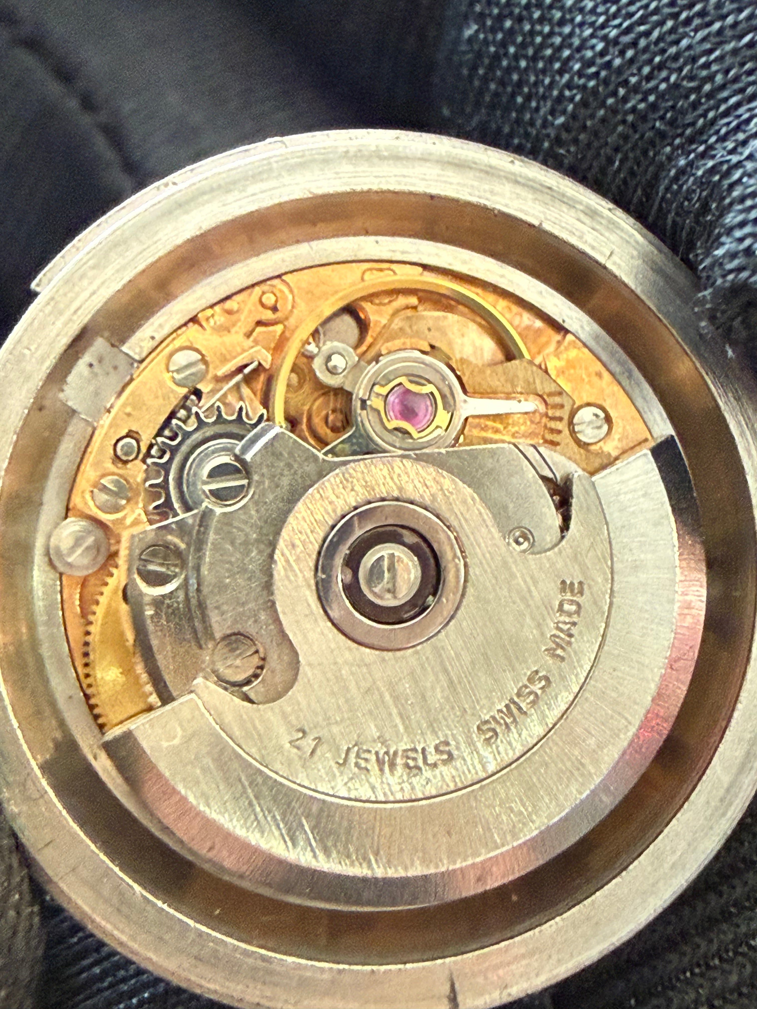 Lorenz Automatc Perpetual. case 33mm. Ref 4324. Caliber eta 2651.