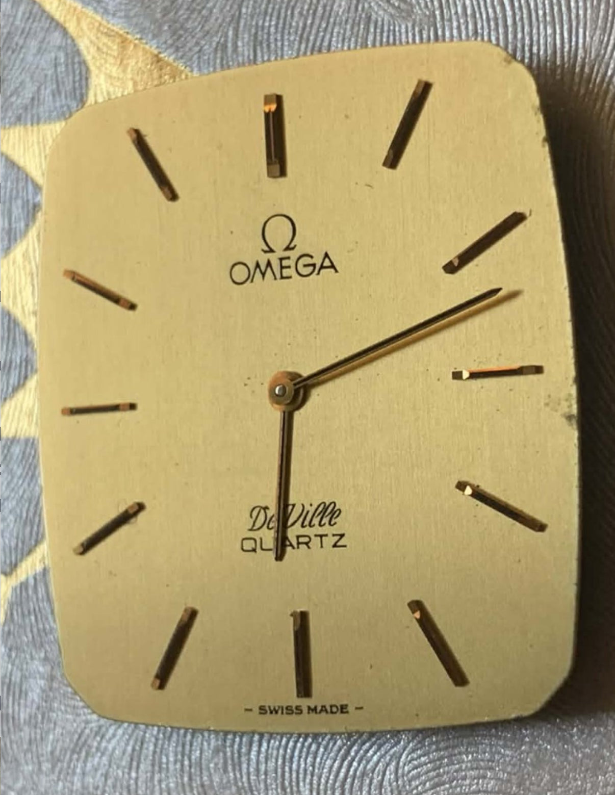 Original Omega Quartz Movement Cal. 1362 with gold-tone dial and hands. Fully functional, Nov30_21:28