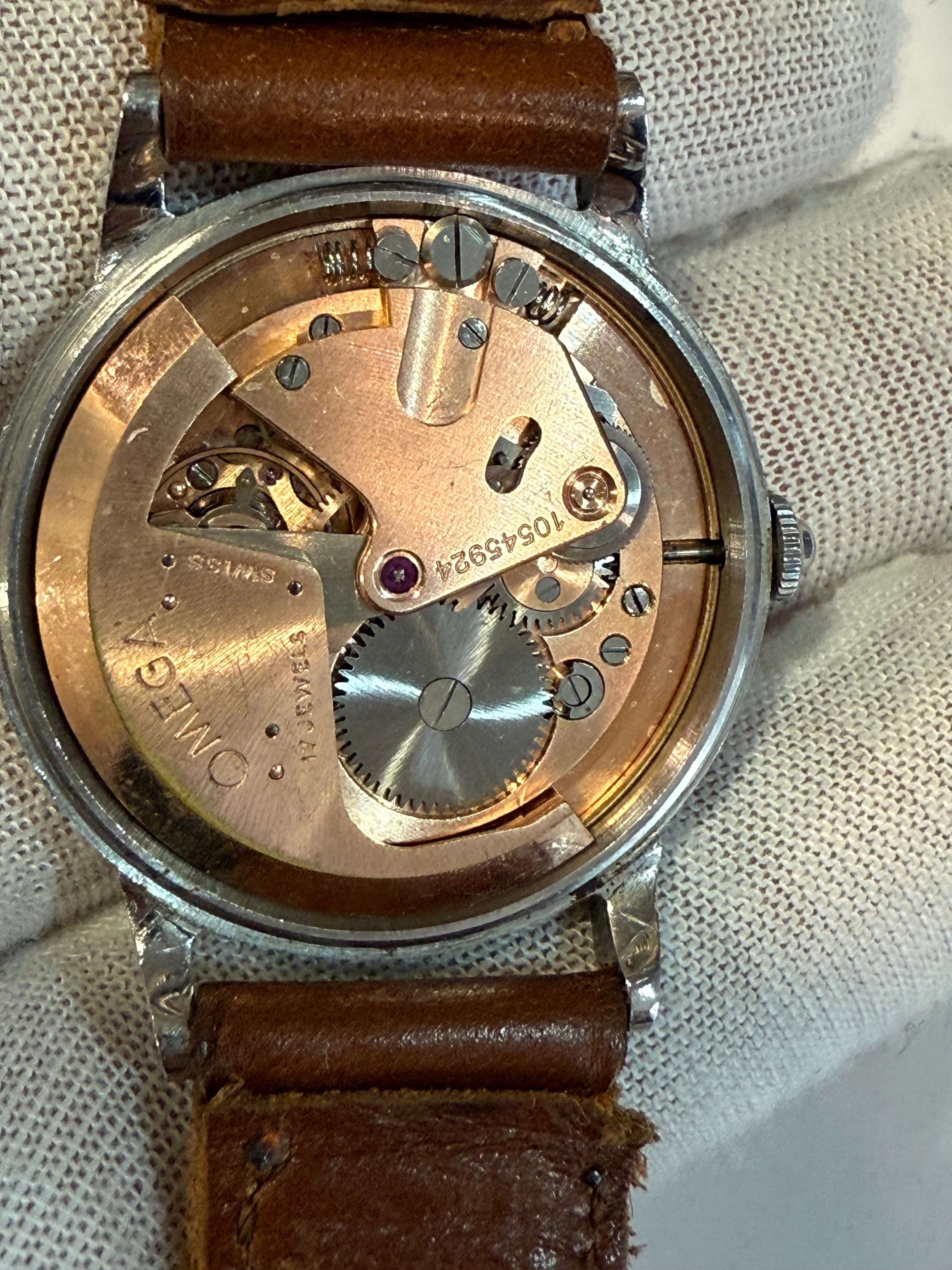 Omega Automatic vintage – 2402-2  1045924. Serviced, Fully Working), 32.5mm