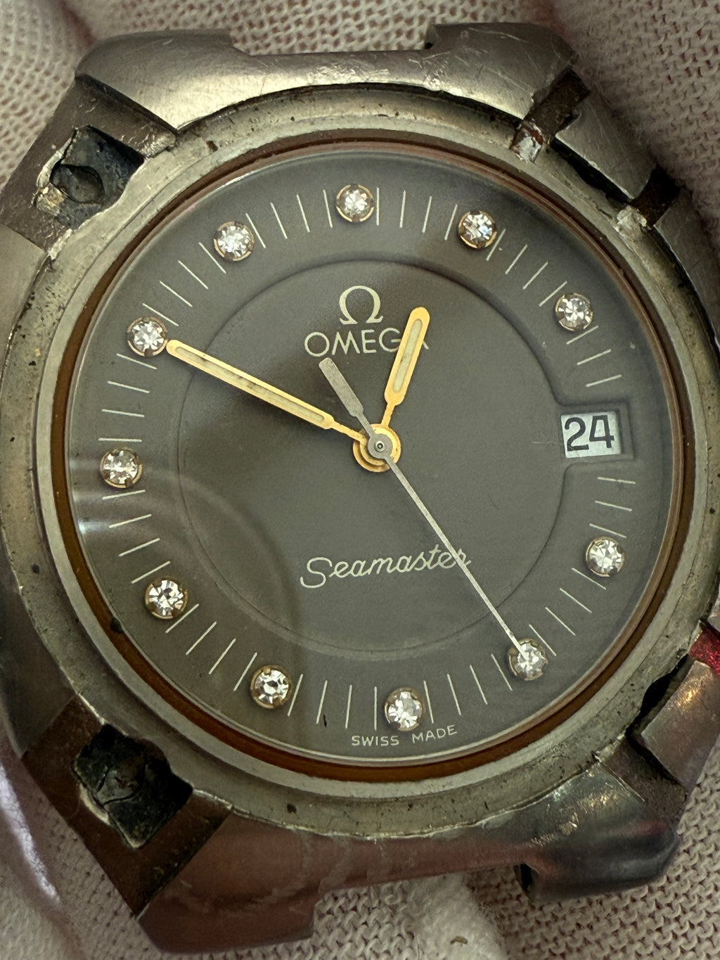 Omega Seamaster Titane Quartz • Diamond Dial • Cal. 1332 • Original Titanium Case