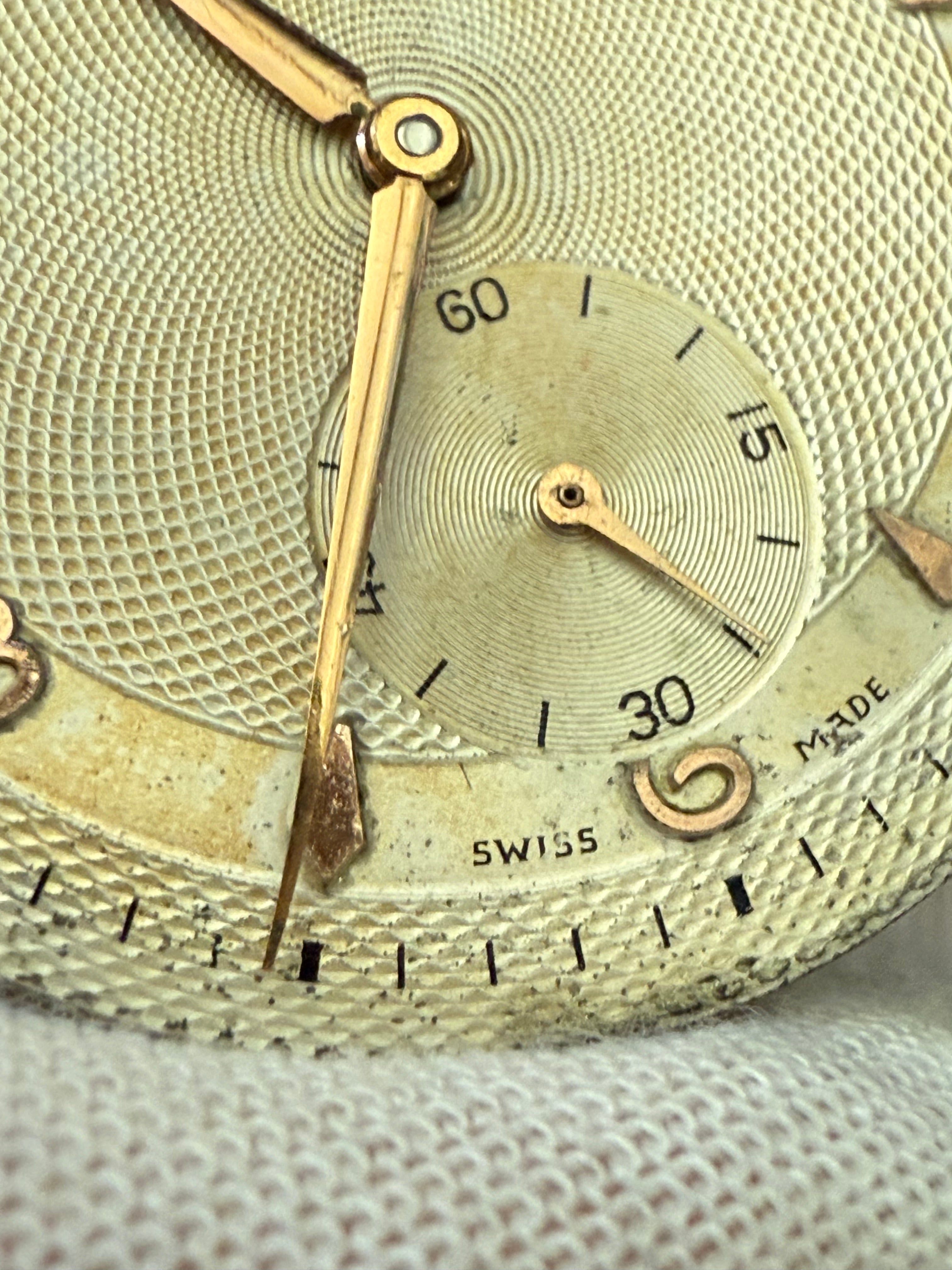 Vetta 210 Mechanical Movement – 17 Jewels • Swiss Made • Vintage Guilloché Dial • Small Seconds • Fully Working