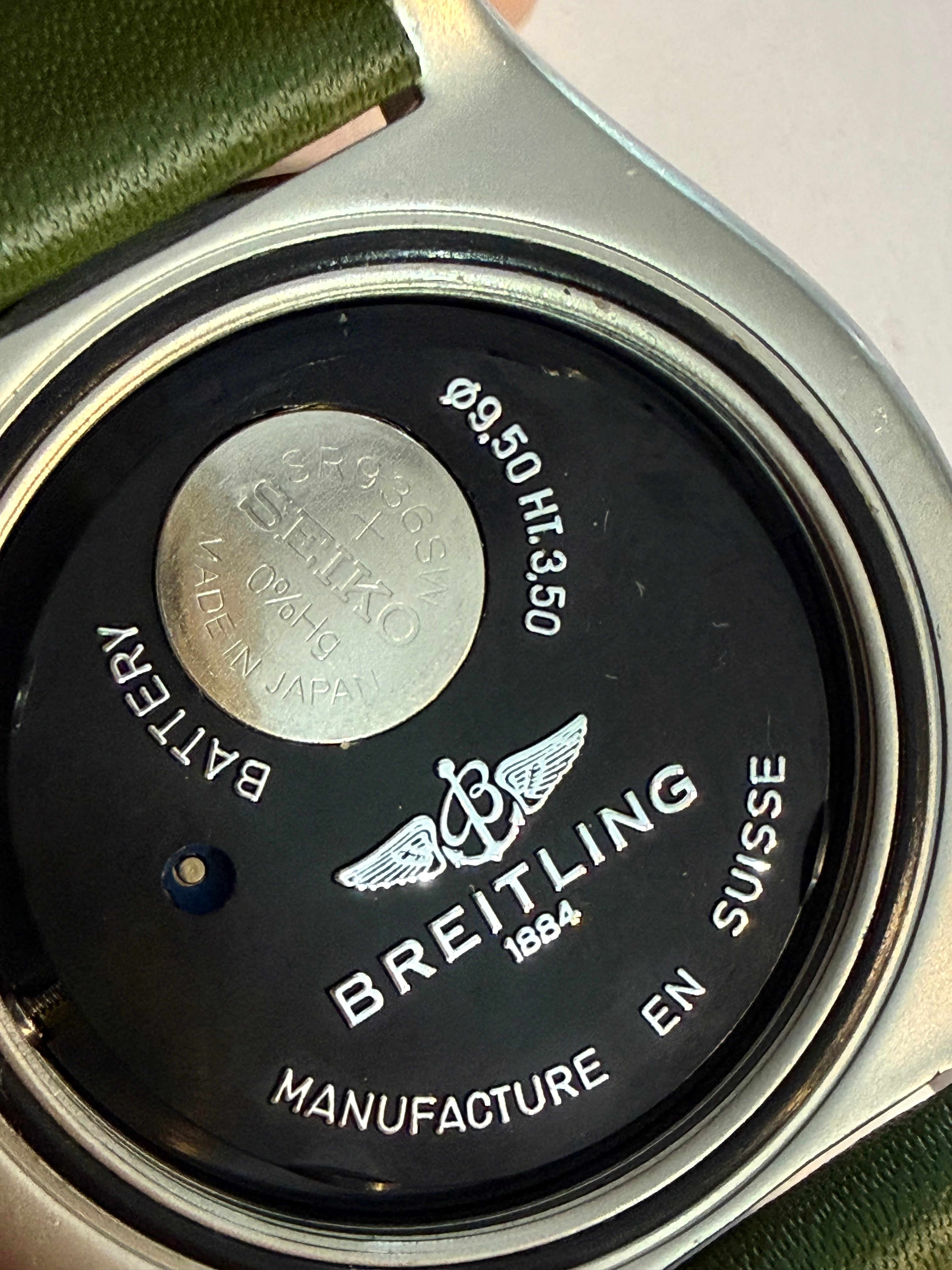 Breitling Colt Ref A57035. Diver 300m Quartz. Case 38mm. Work perfect