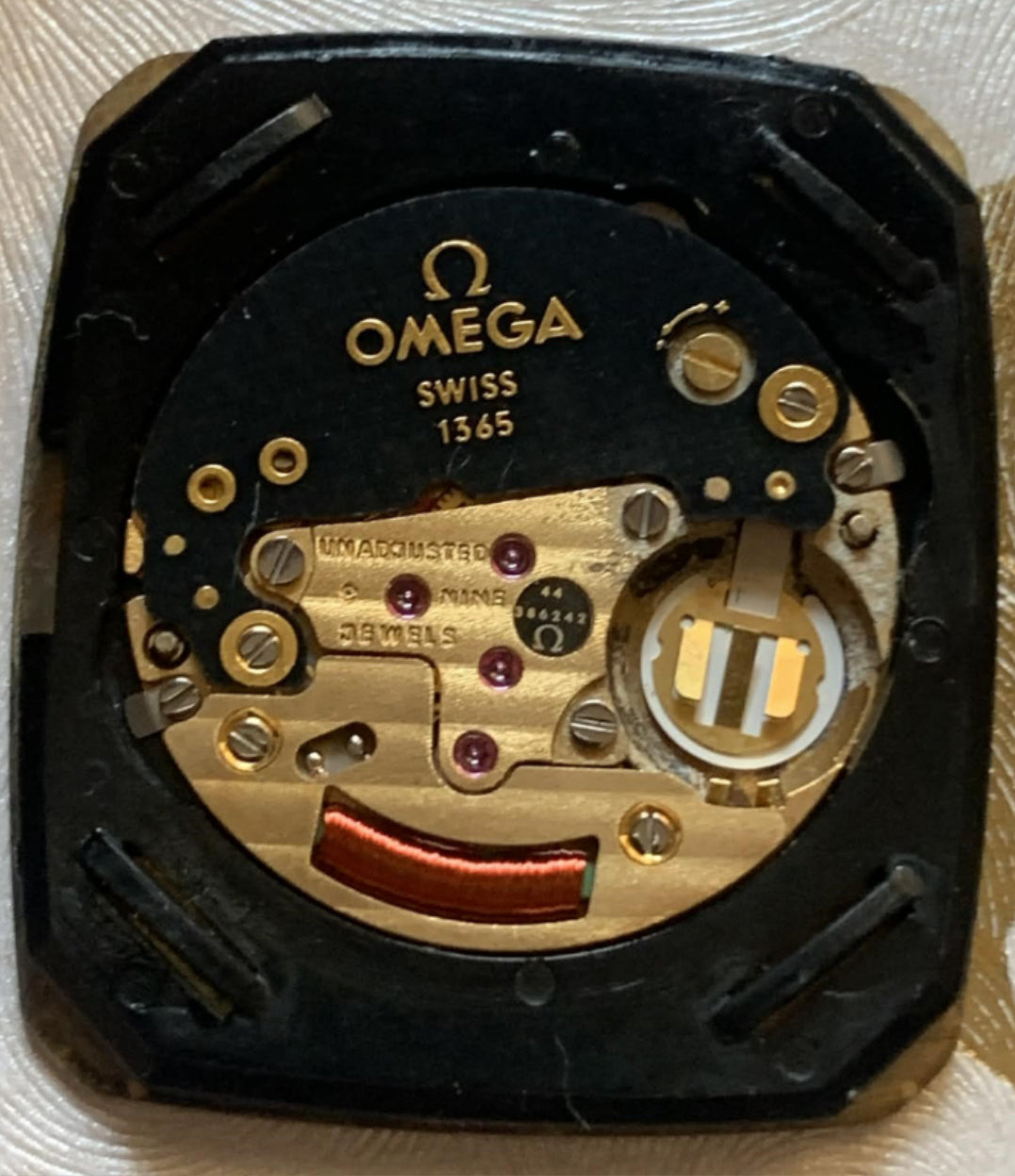 Original Omega Quartz Movement Cal. 1362 with gold-tone dial and hands. Fully functional, Nov30_21:28
