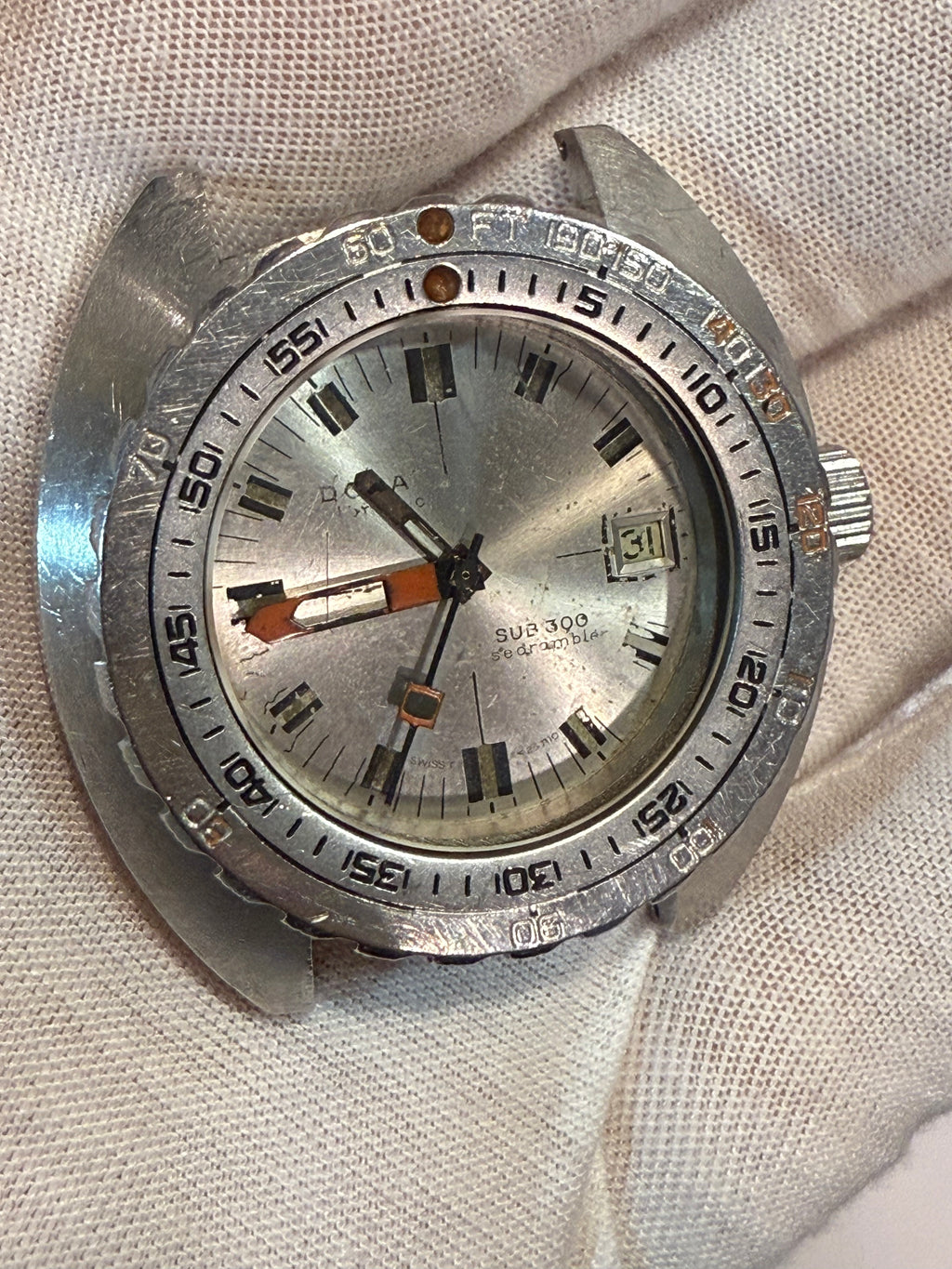 Doxa Sub 300T Diver case 300mm. Original moviment Doxa. Ref 11899 4. Serial 6668487.