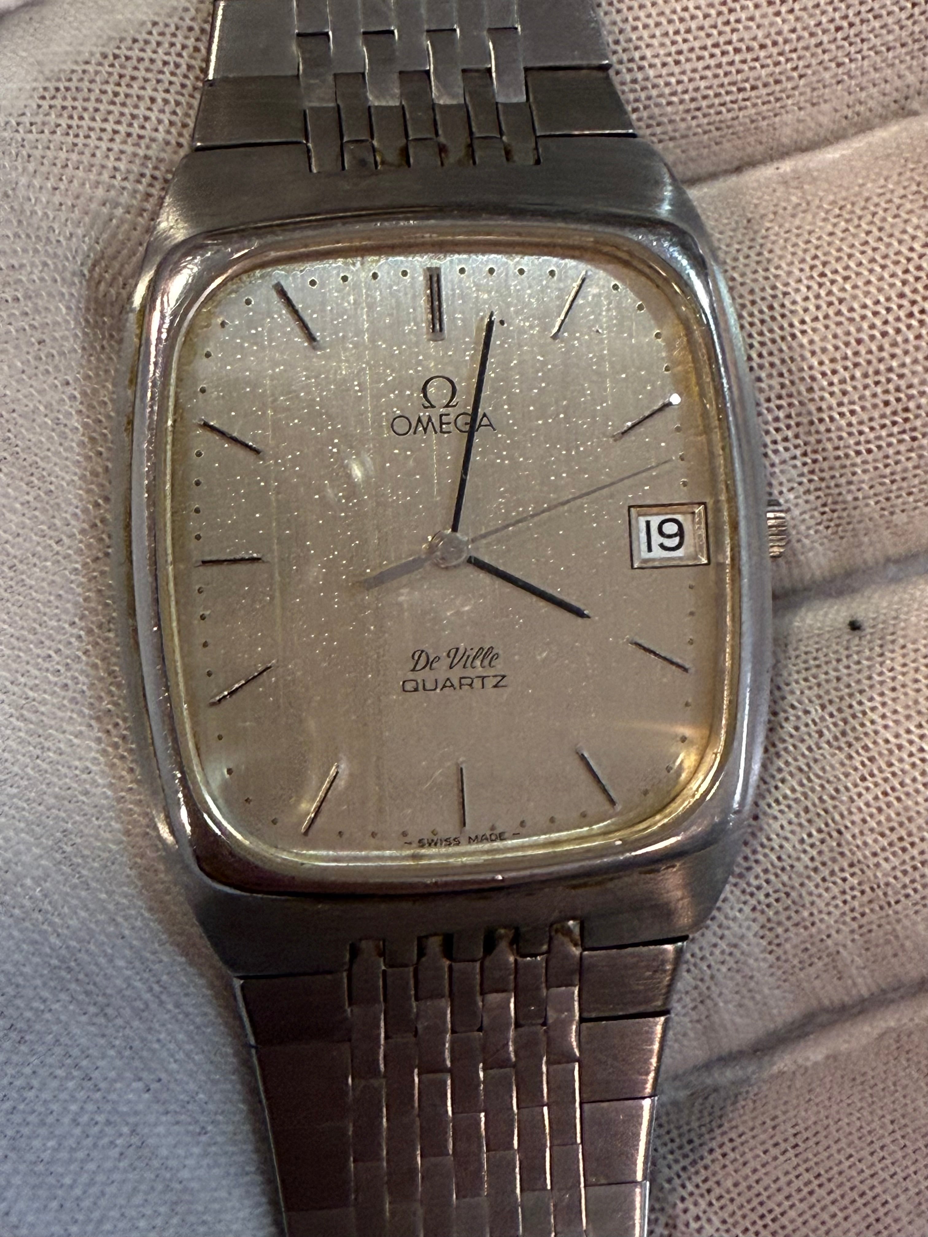 Omega De Ville Quartz REf 1920043. Cal 1332– Vintage Stainless Steel Watch (For Parts or Repair)