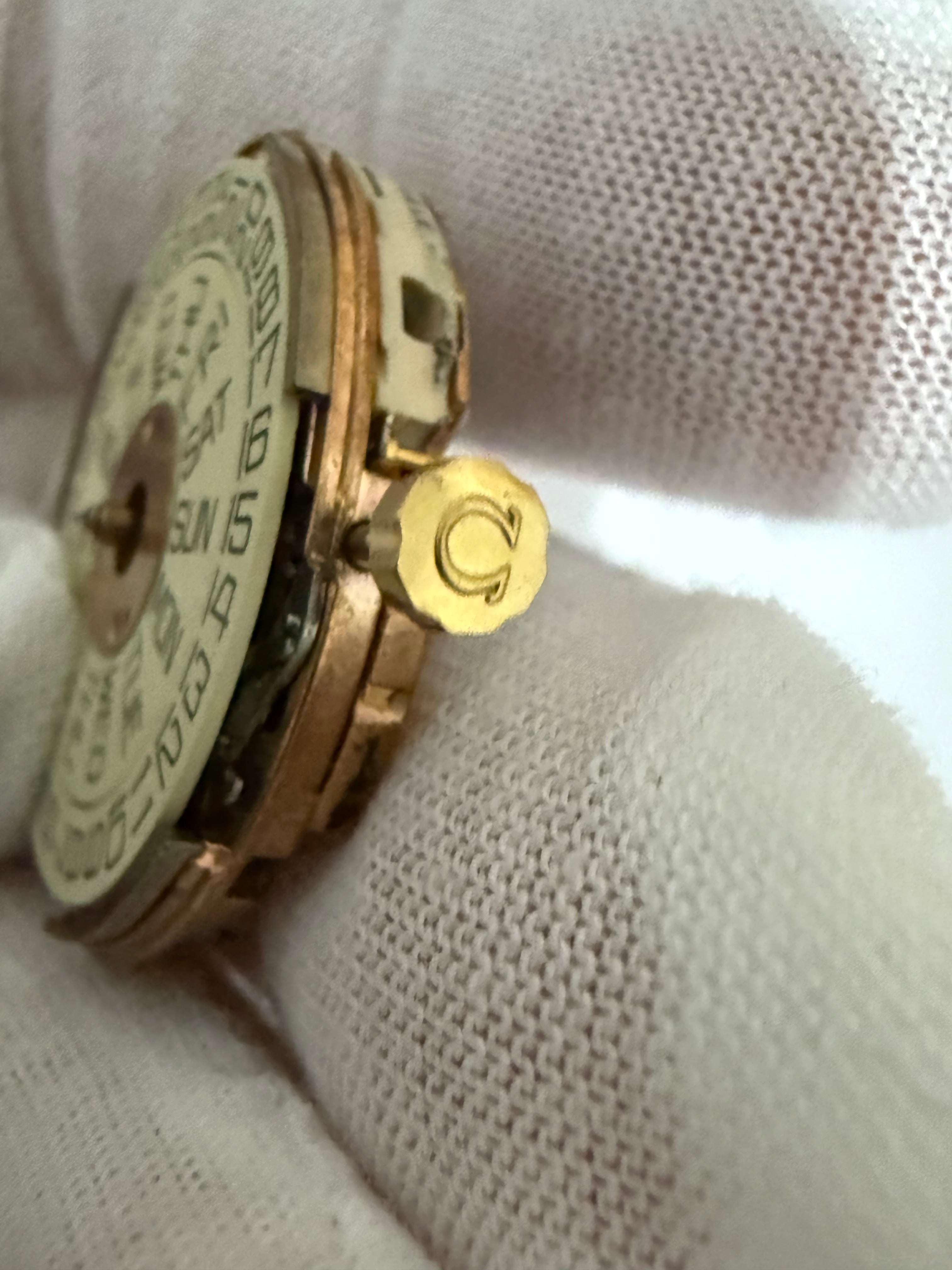 Omega Cal. 1260 Quartz Day-Date Movement – Original Crown – 18K Gold – Fully Working