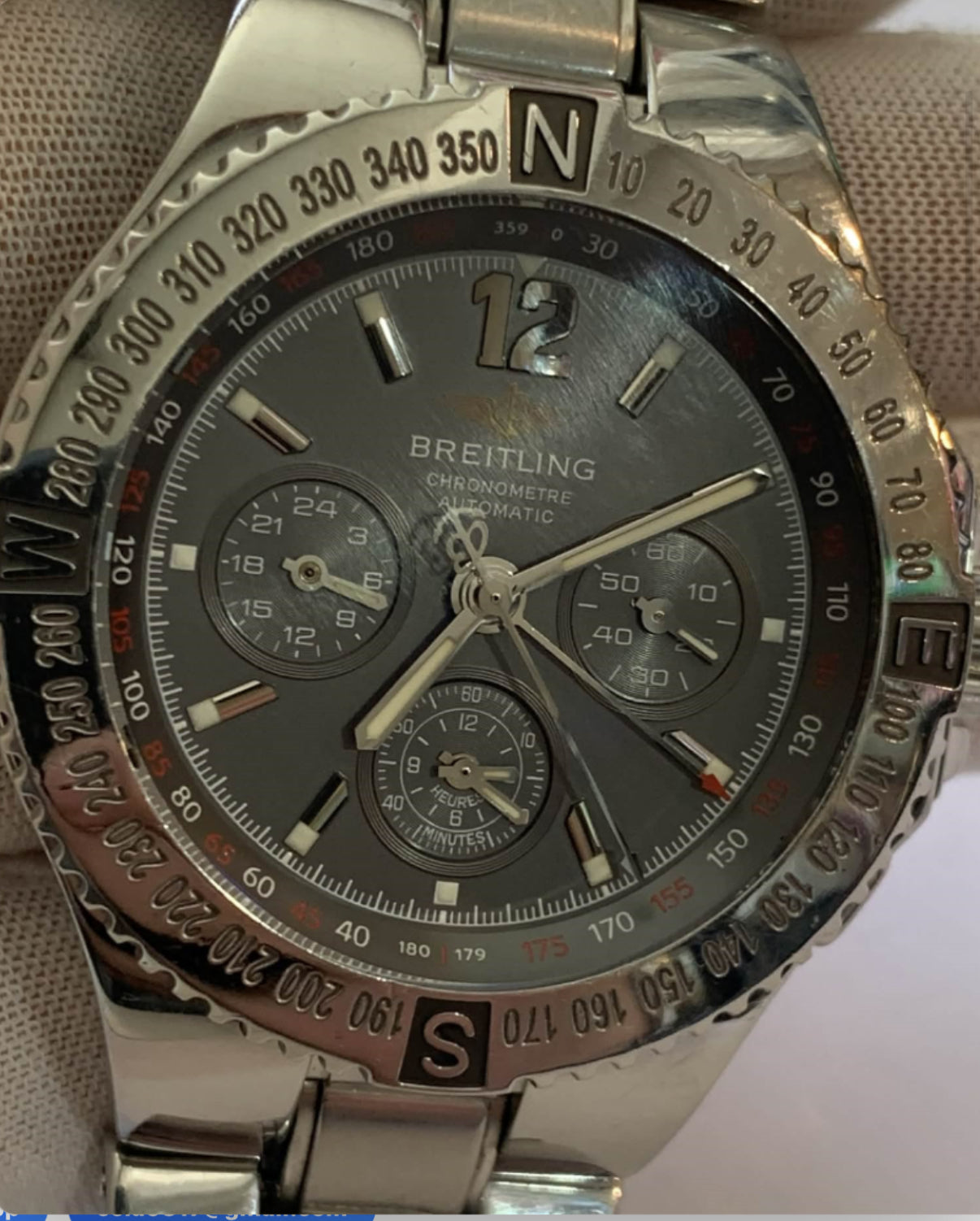 Breitling Hercules – Reference A39362 (Approx. 1992) Note: One chronograph pusher button is missing, but the chronograph mechanism itself works flawlessly.