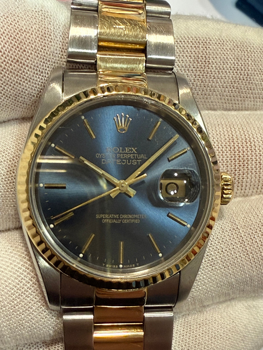 Pre-Owned. Rolex Datejust Automatic Ref. 16233 – Steel & 18k Yellow Gold – Oyster Bracelet 👌⌚